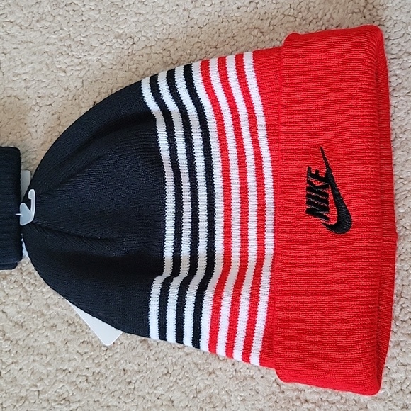 Hat and Glove Set - Picture 4 of 4